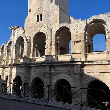 Ferienwohnung Duplex Avec Vue Sur Les Arenes Arles Exterior foto