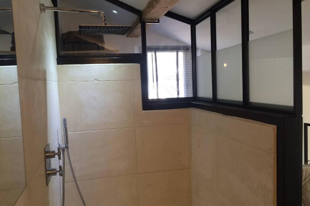 Ferienwohnung Duplex Avec Vue Sur Les Arenes Arles Exterior foto