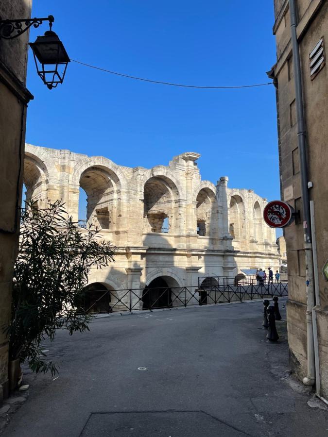 Ferienwohnung Duplex Avec Vue Sur Les Arenes Arles Exterior foto